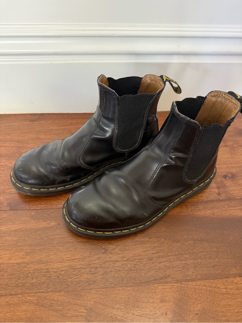 Dr. Martens 2976 YS Smooth Leather Chelsea Boots Black - Women's 8 AS IS